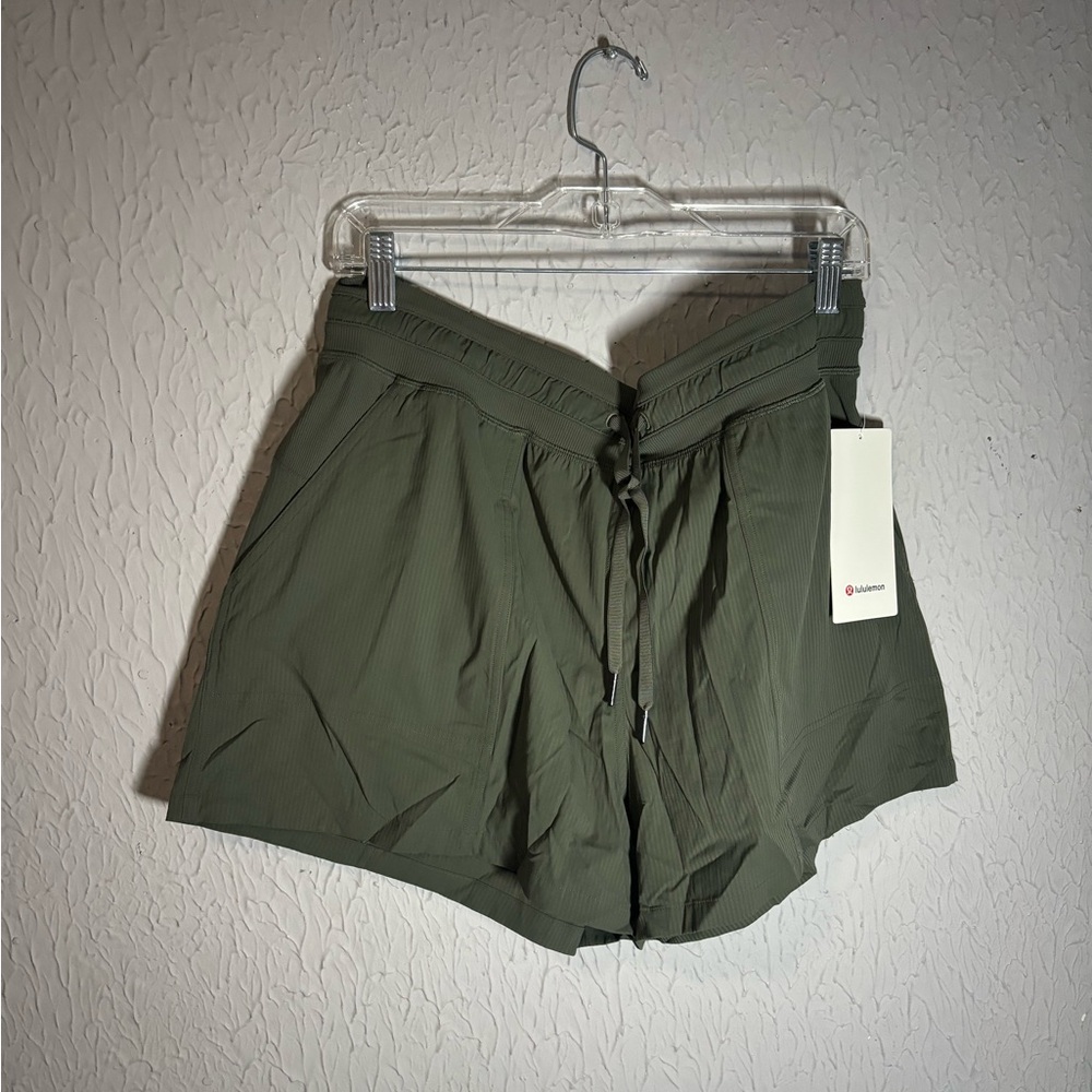 NWT Lululemon Dance Studio HR Short 3.5”